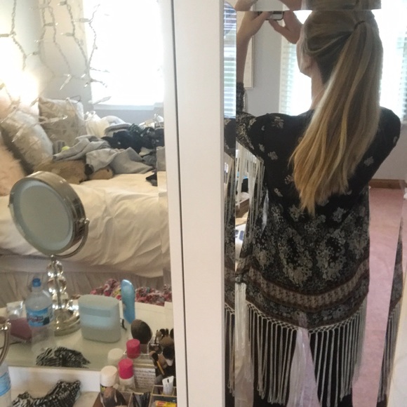 Flowy Spring Cardigan - Picture 3 of 3